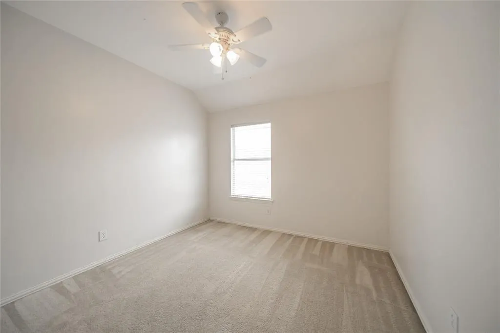 2312 Geneva Lane