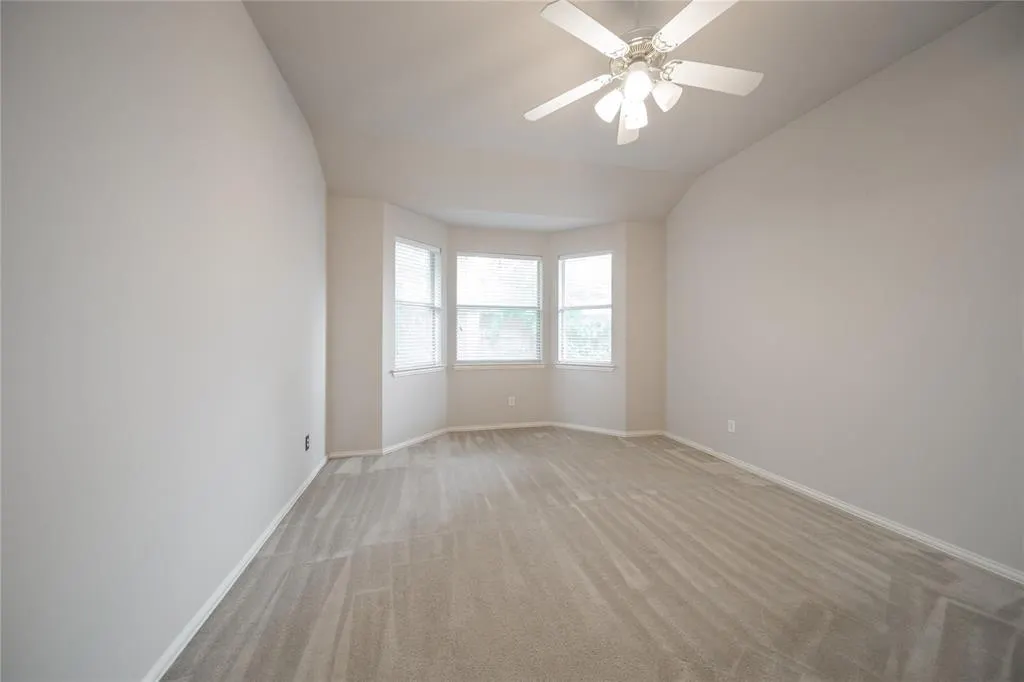 2312 Geneva Lane