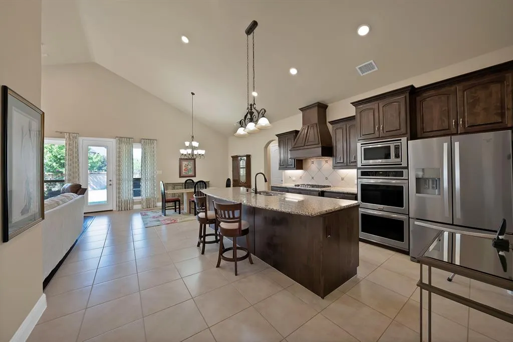 7809 Caddo Cove
