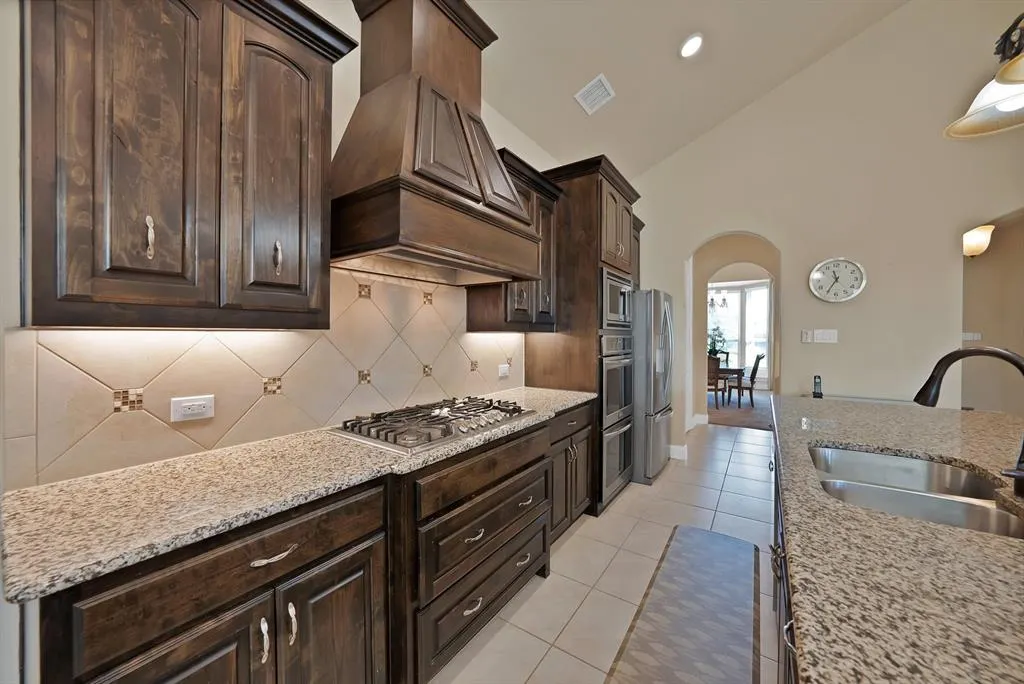 7809 Caddo Cove