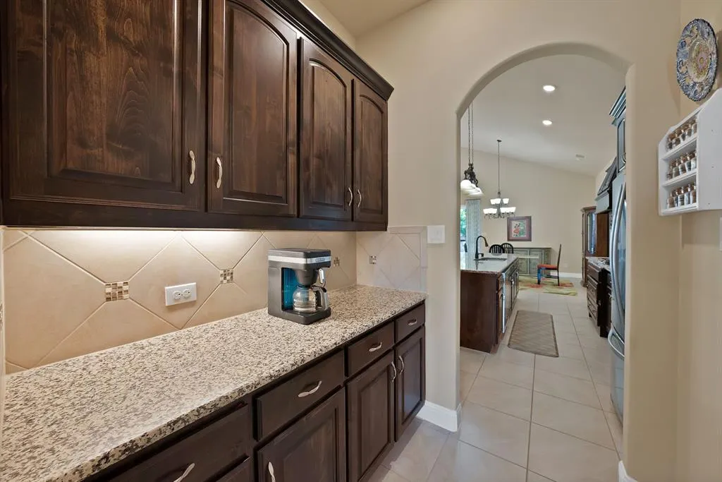 7809 Caddo Cove