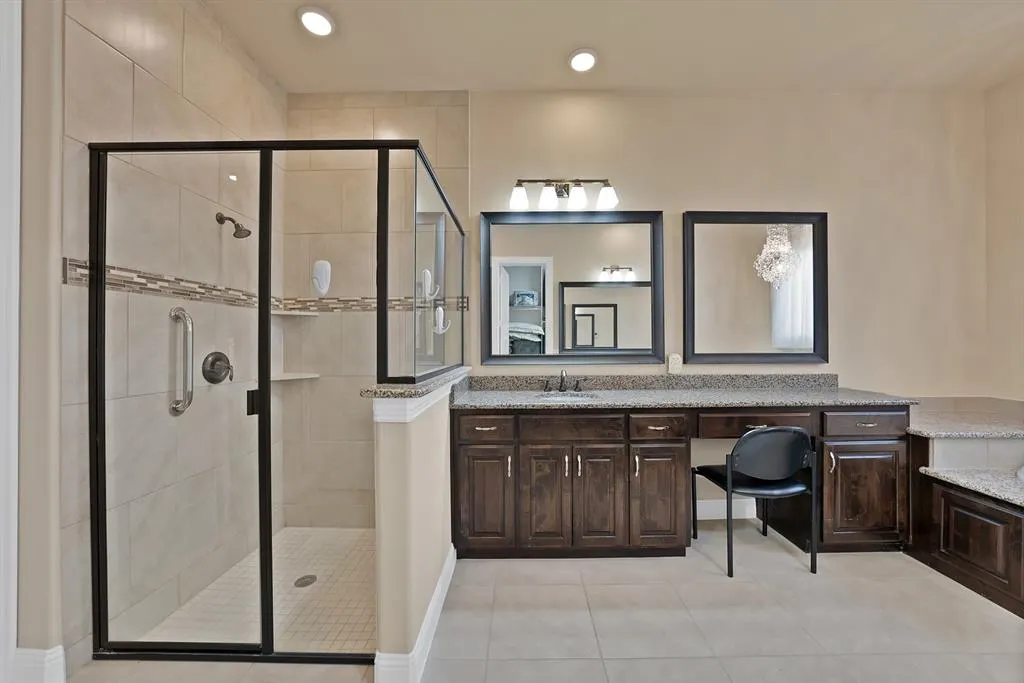 7809 Caddo Cove
