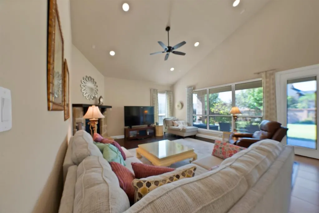 7809 Caddo Cove