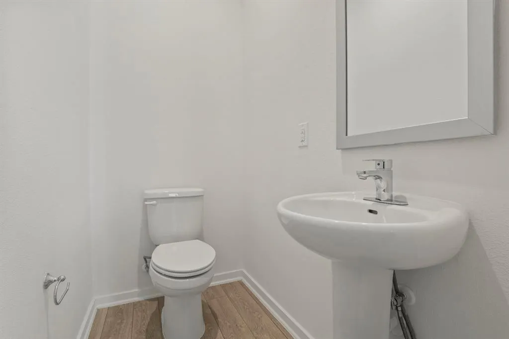 410 W 9th Street, #109