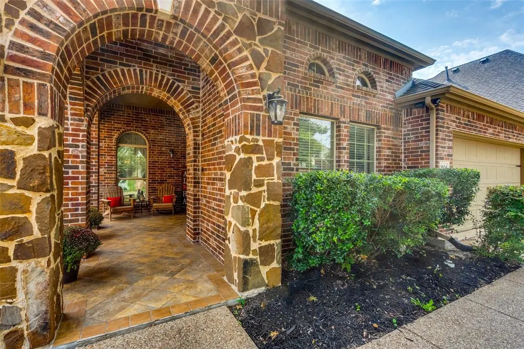 1604 Creek Crest Drive