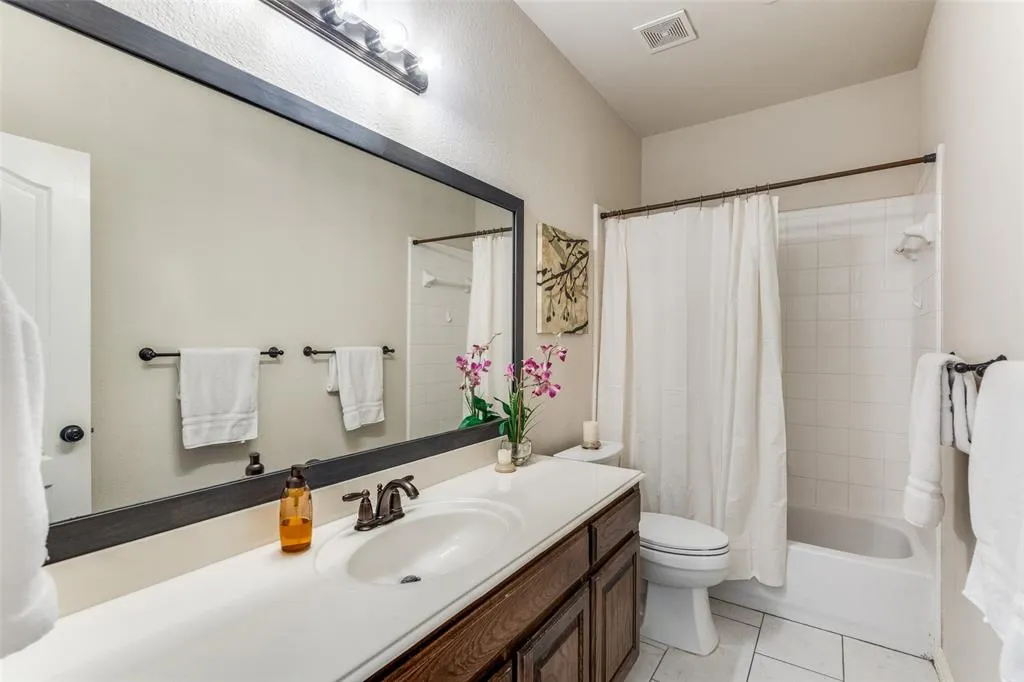 1604 Creek Crest Drive