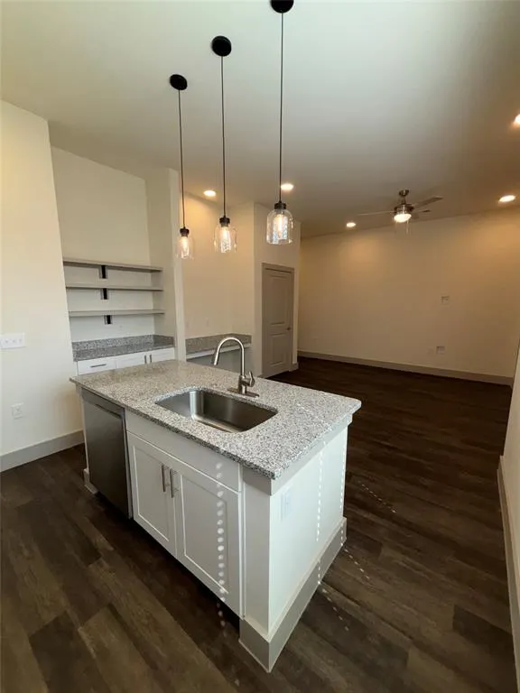 2036 Oak Grove, #157A