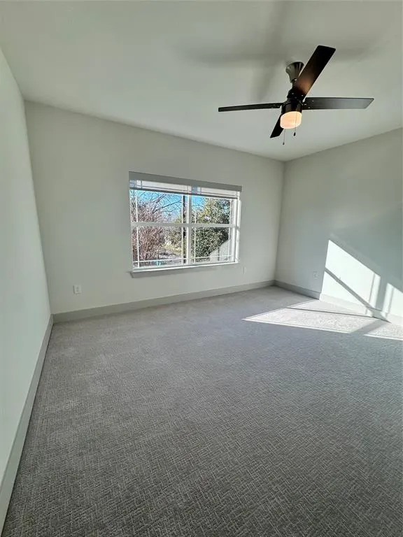 5607 Belmont Avenue, #122