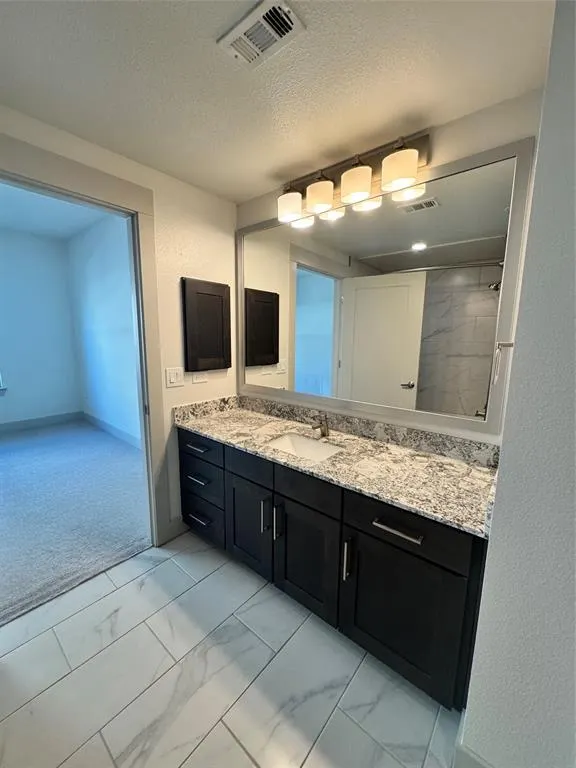 5607 Belmont Avenue, #122