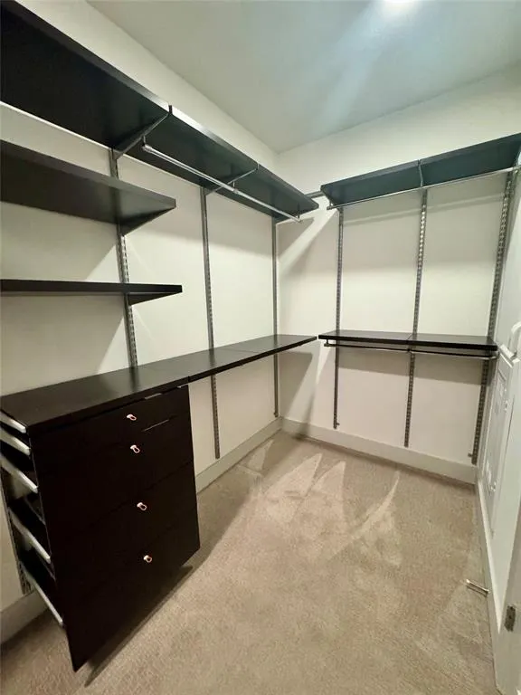5607 Belmont Avenue, #122