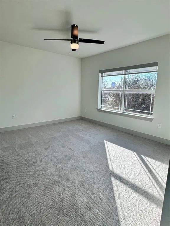 5607 Belmont Avenue, #122