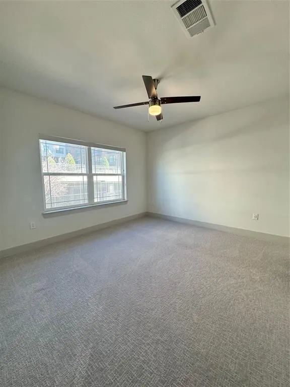 5607 Belmont Avenue, #122