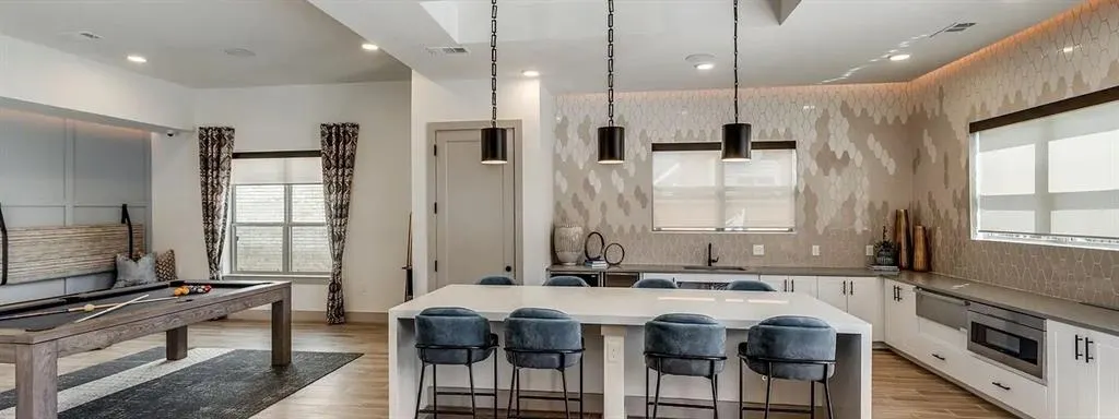 2036 Oak Grove, #247