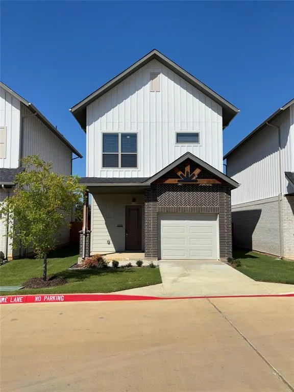 2036 Oak Grove, #247