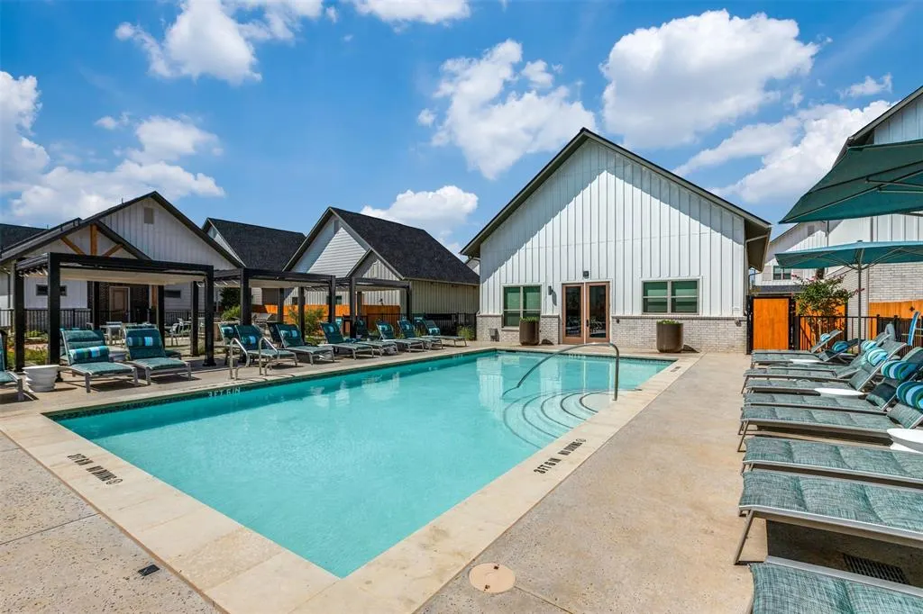 2036 Oak Grove, #145