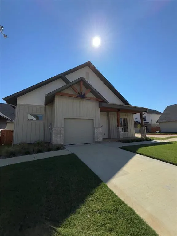 2036 Oak Grove, #145