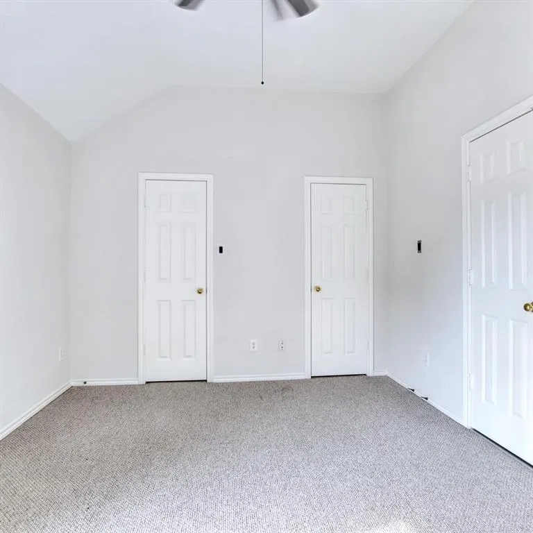 2420 Elm Leaf Lane