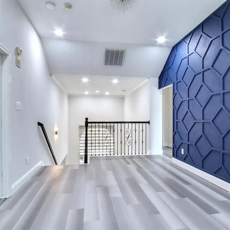 2420 Elm Leaf Lane