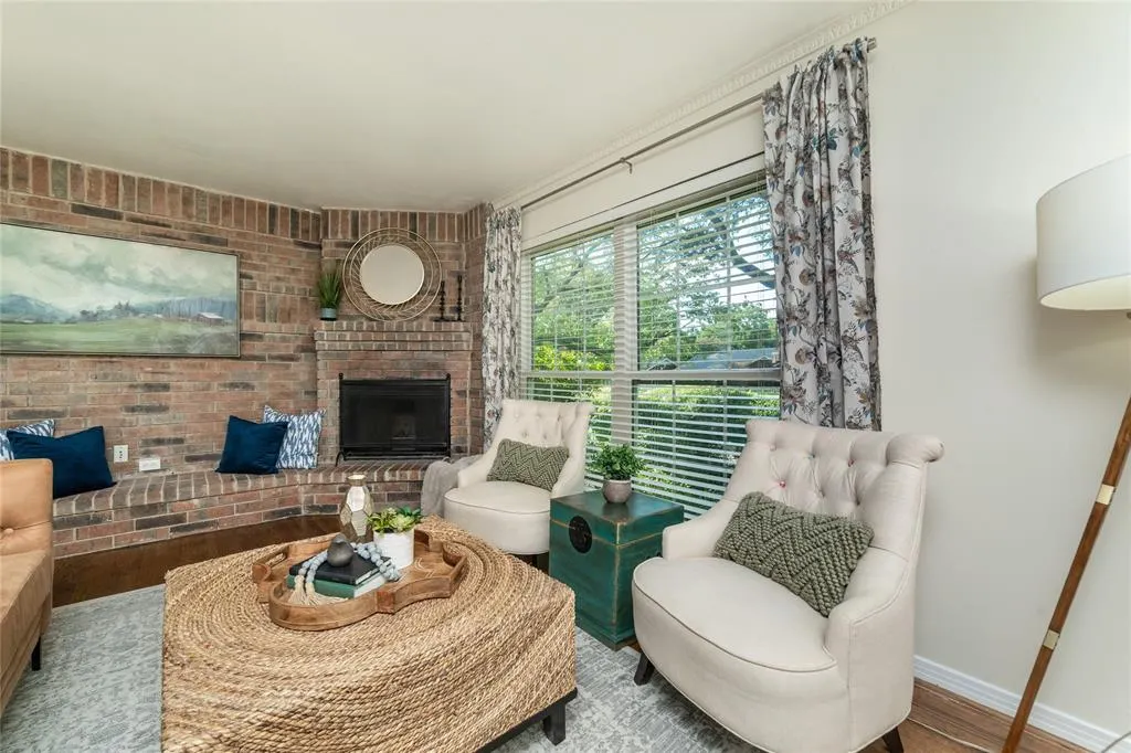 731 Dumont Drive