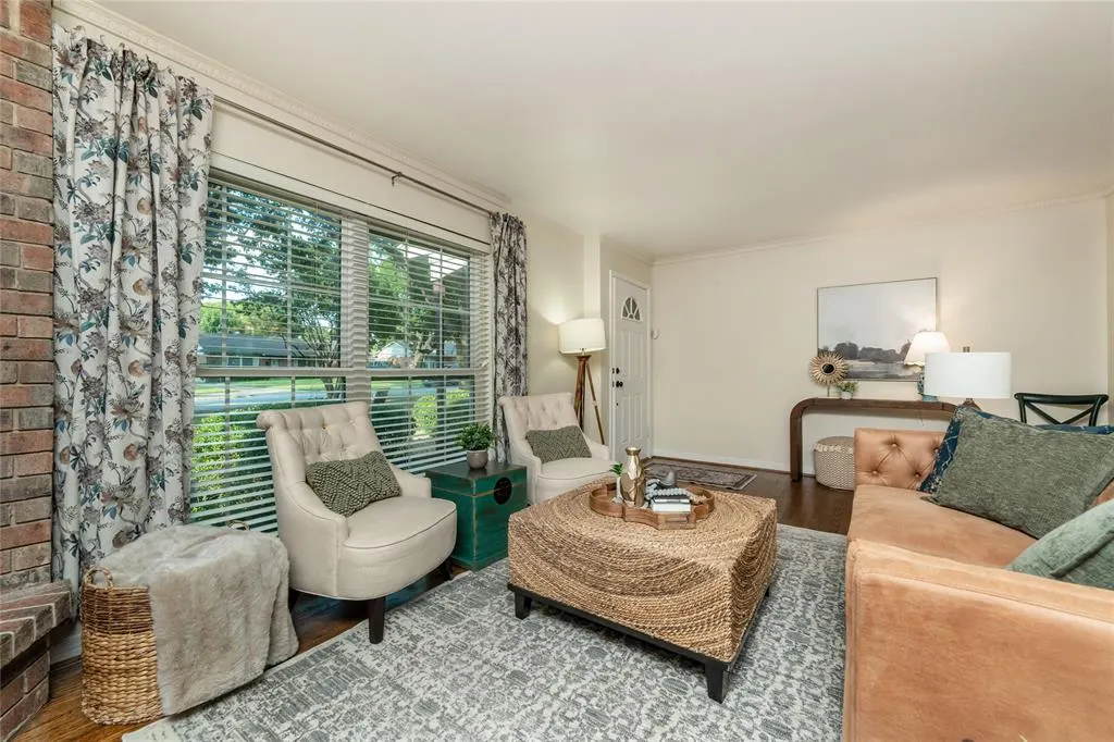 731 Dumont Drive