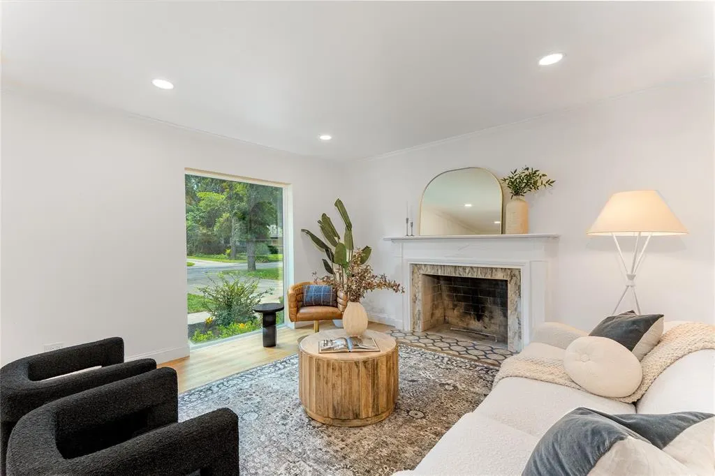 1252 N Selva Drive
