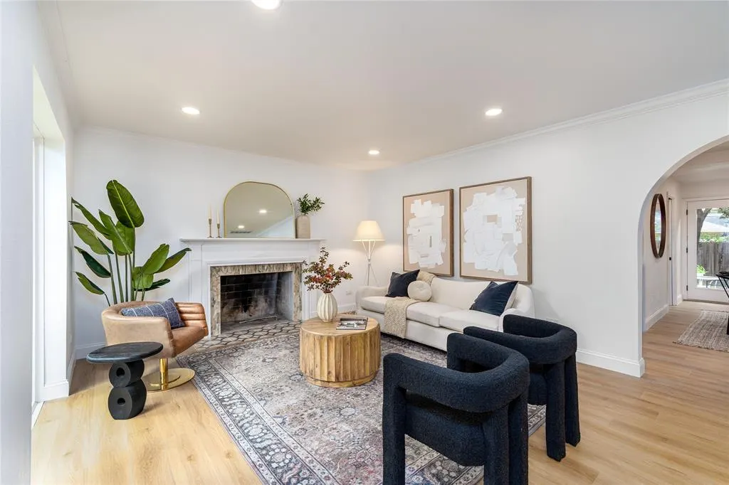 1252 N Selva Drive