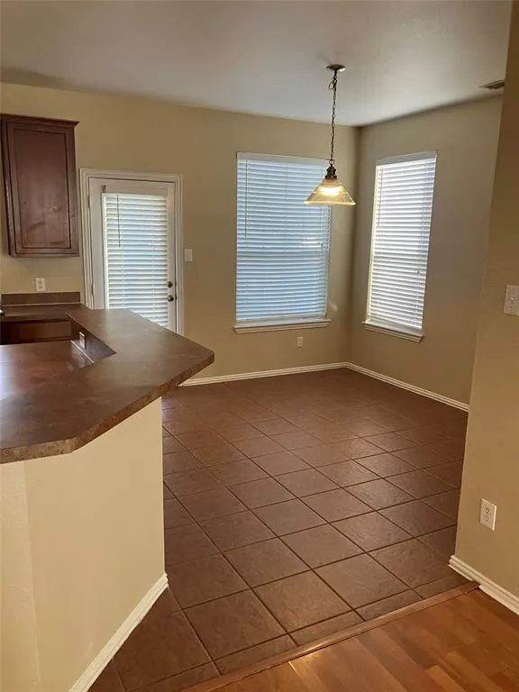 509 CREEKVIEW Drive