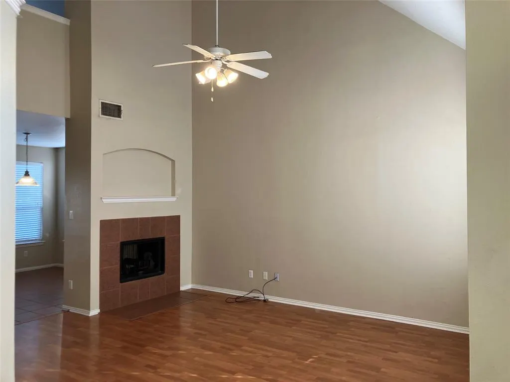 509 CREEKVIEW Drive
