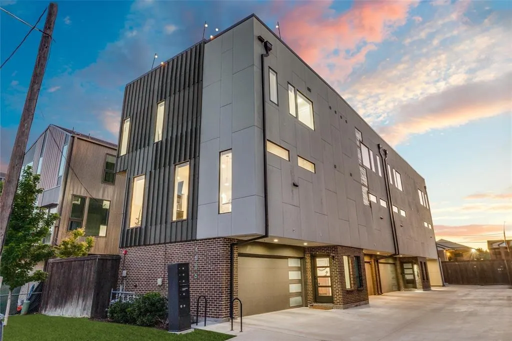 4805 Manett Street, #101