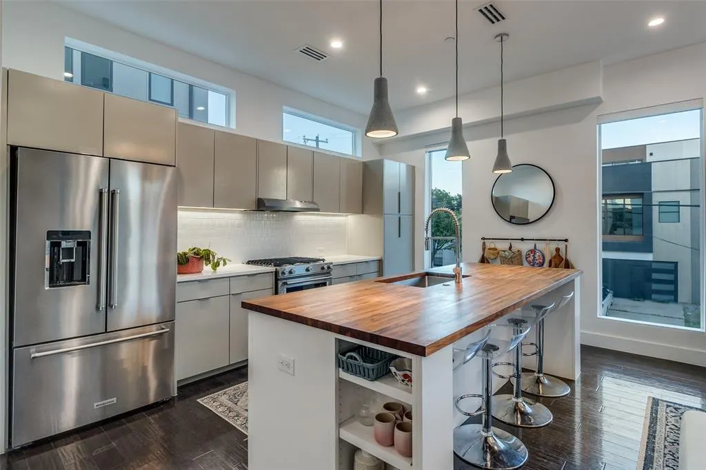 4805 Manett Street, #101