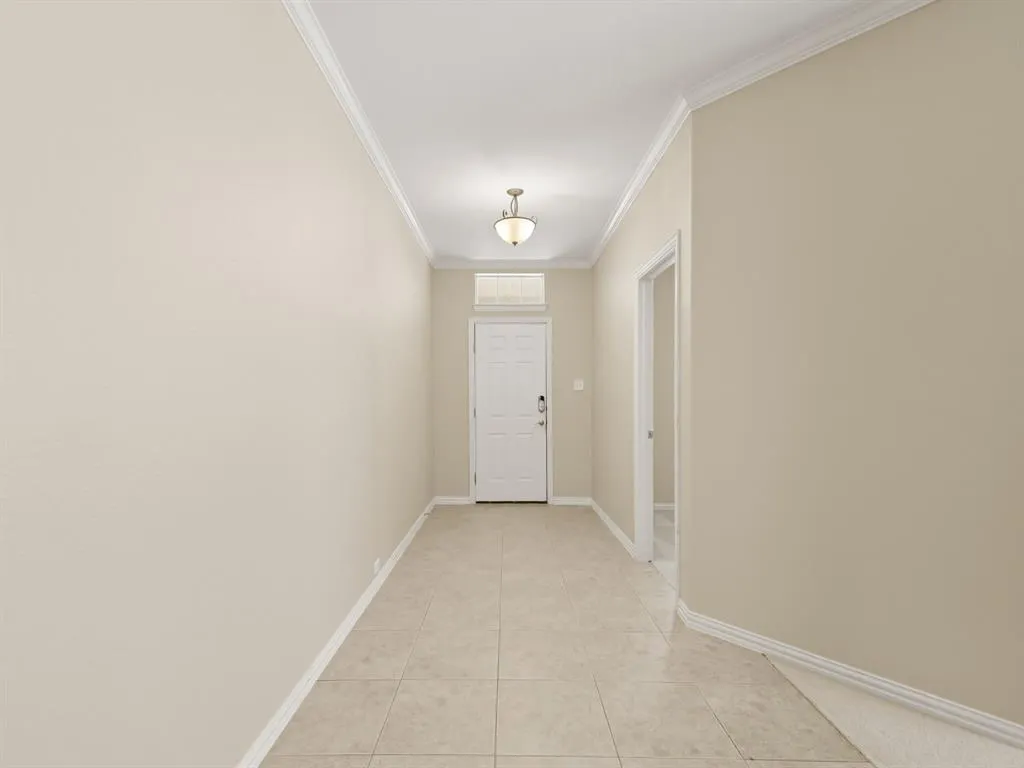 1401 Canary Drive
