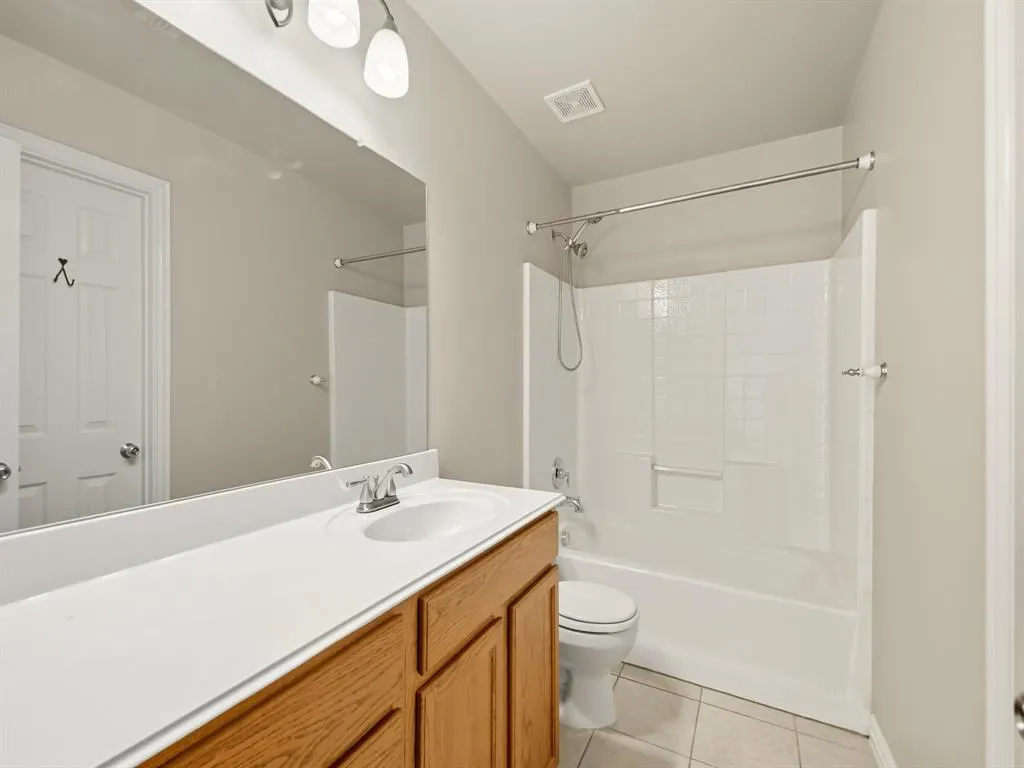 1401 Canary Drive