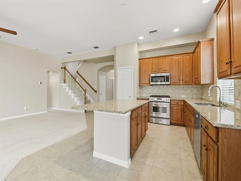 1401 Canary Drive