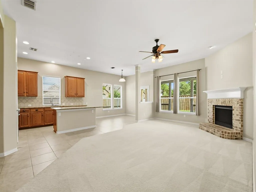 1401 Canary Drive