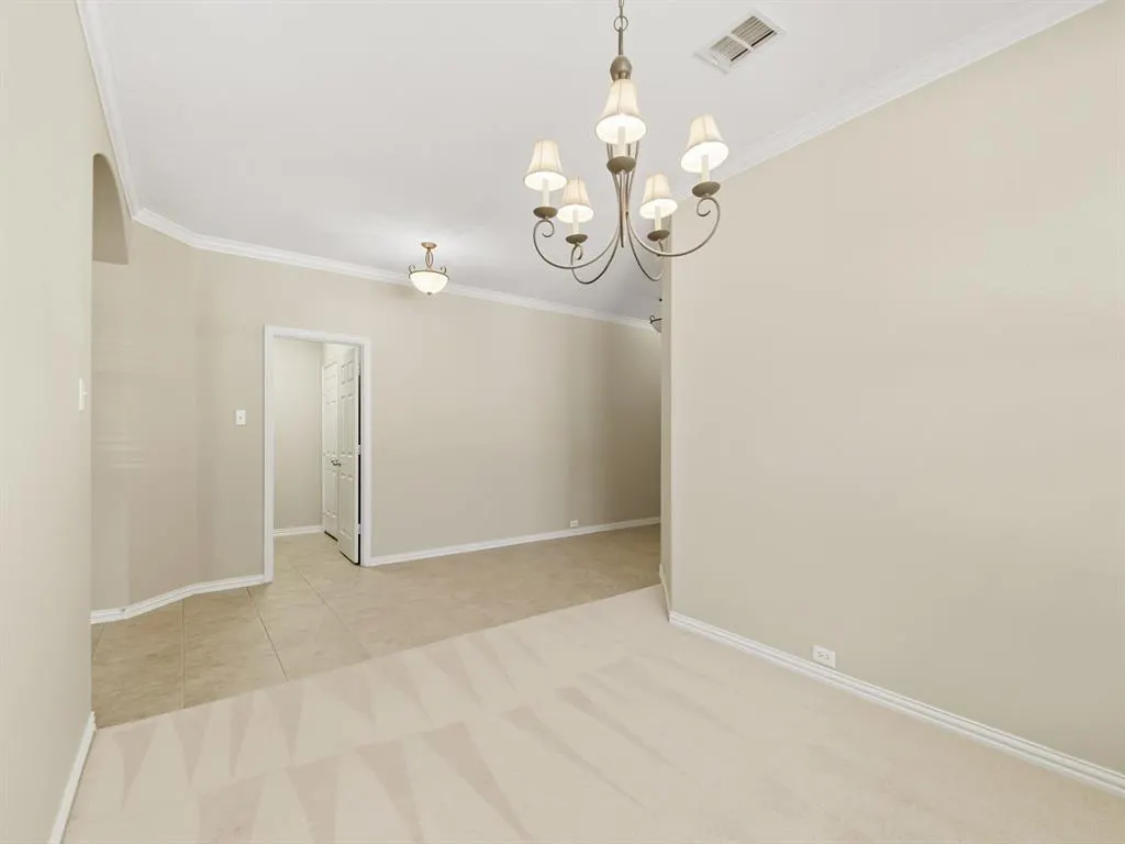 1401 Canary Drive