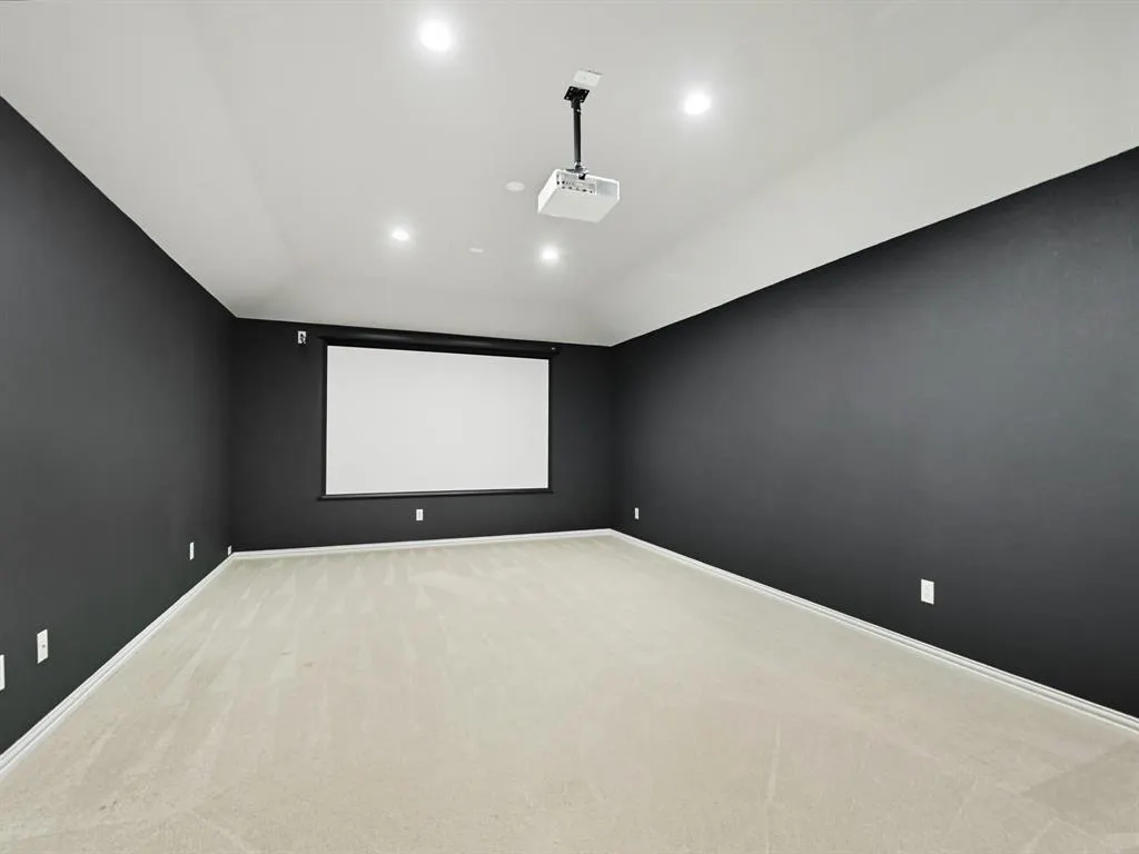 1401 Canary Drive