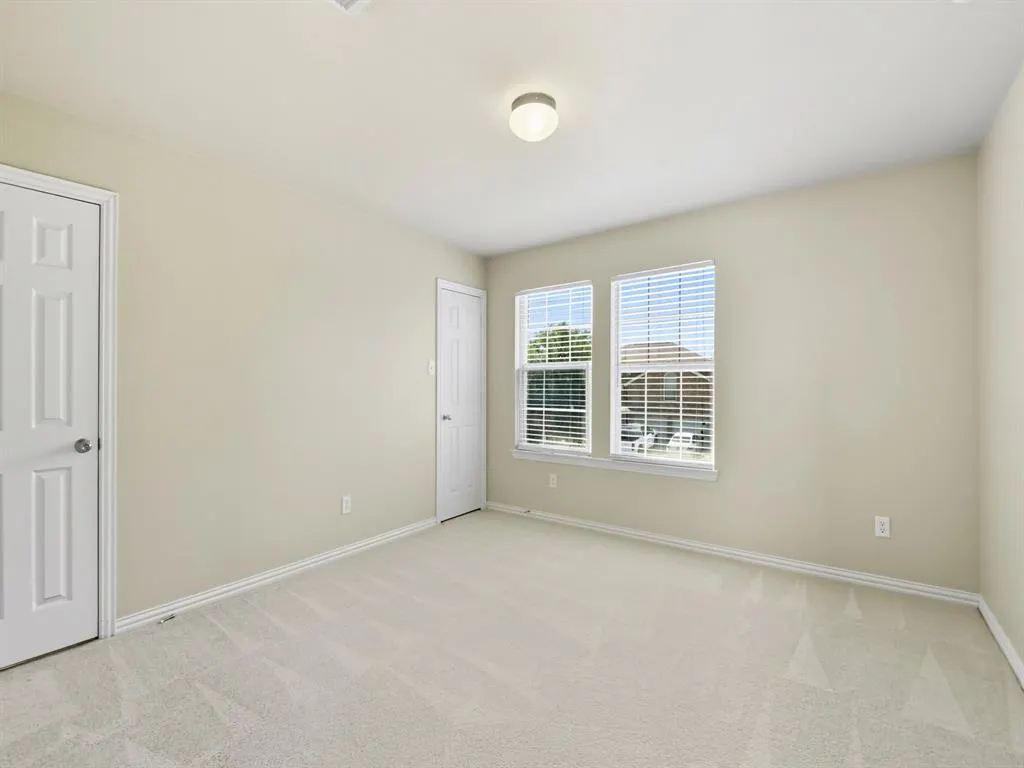 1401 Canary Drive
