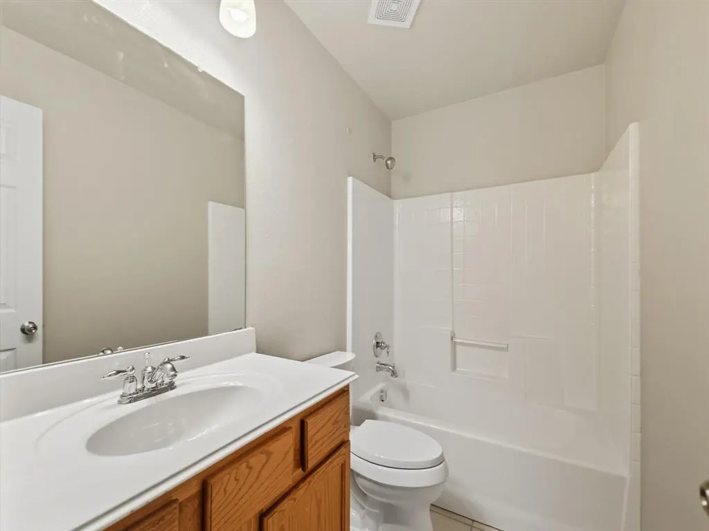 1401 Canary Drive