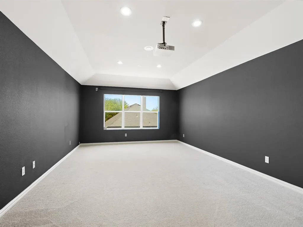 1401 Canary Drive