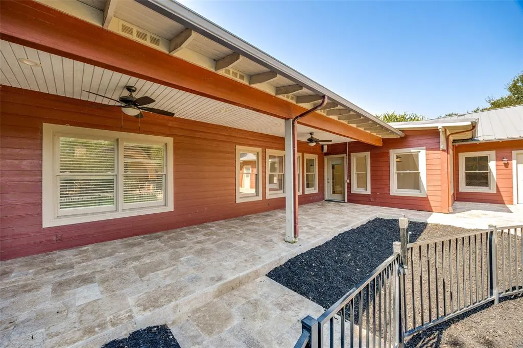 4806 Geren Trail