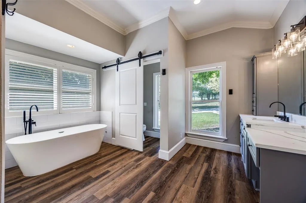4806 Geren Trail
