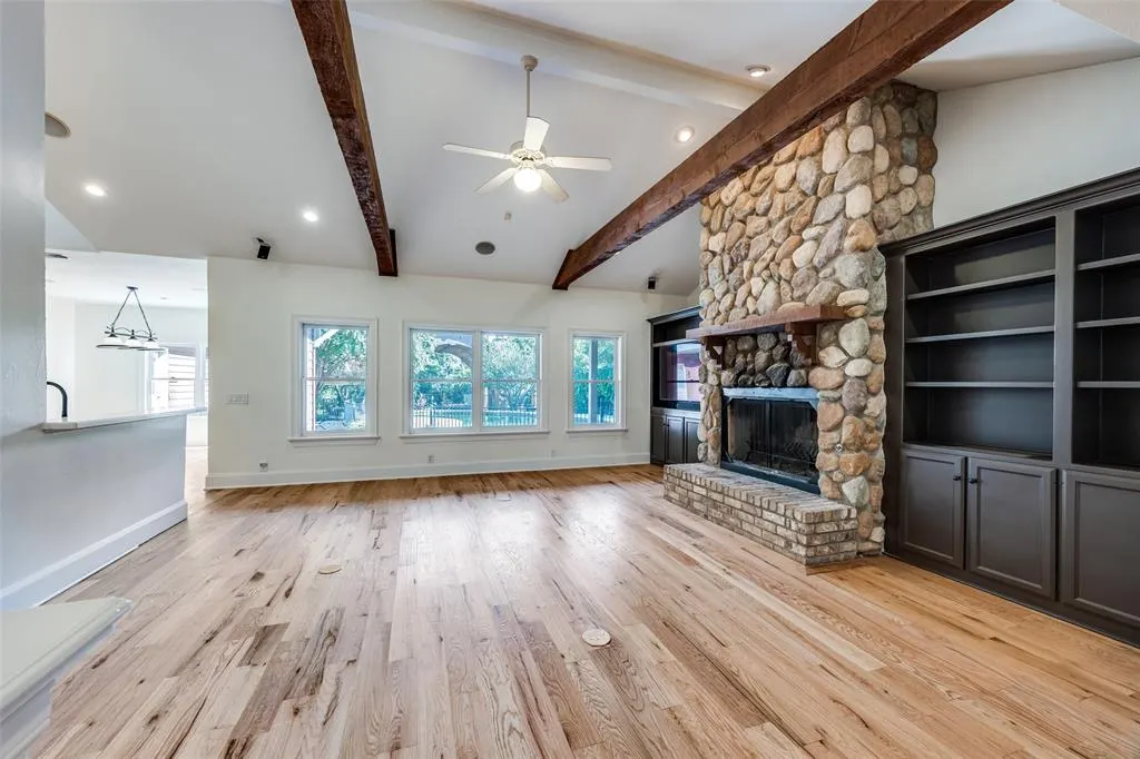 4806 Geren Trail