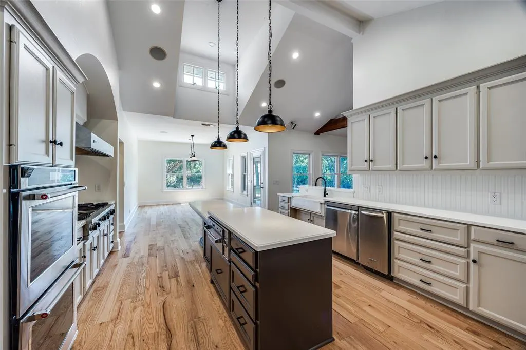 4806 Geren Trail