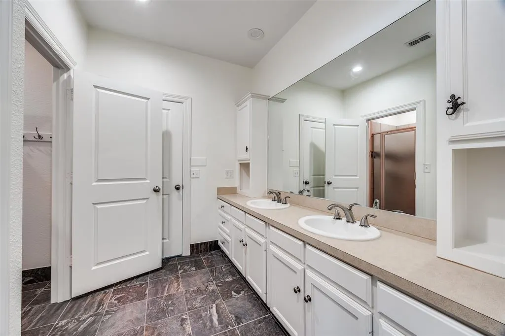 4806 Geren Trail