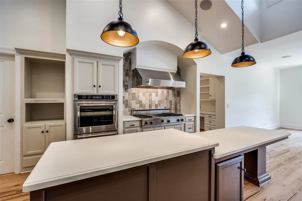 4806 Geren Trail
