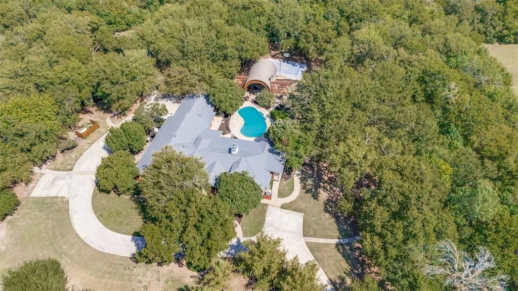 4806 Geren Trail
