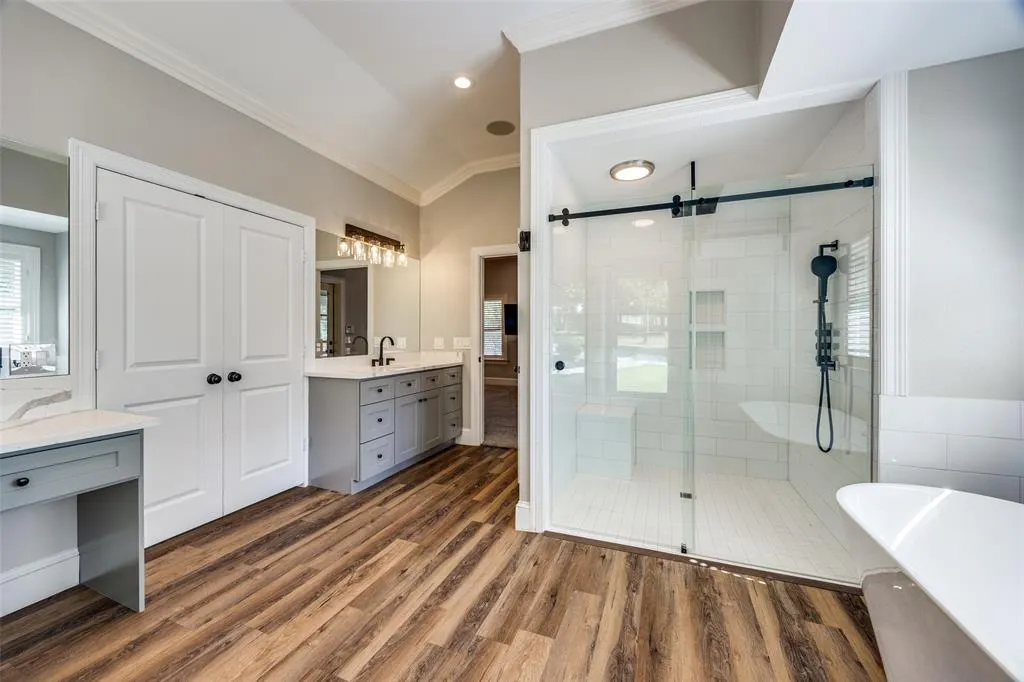 4806 Geren Trail