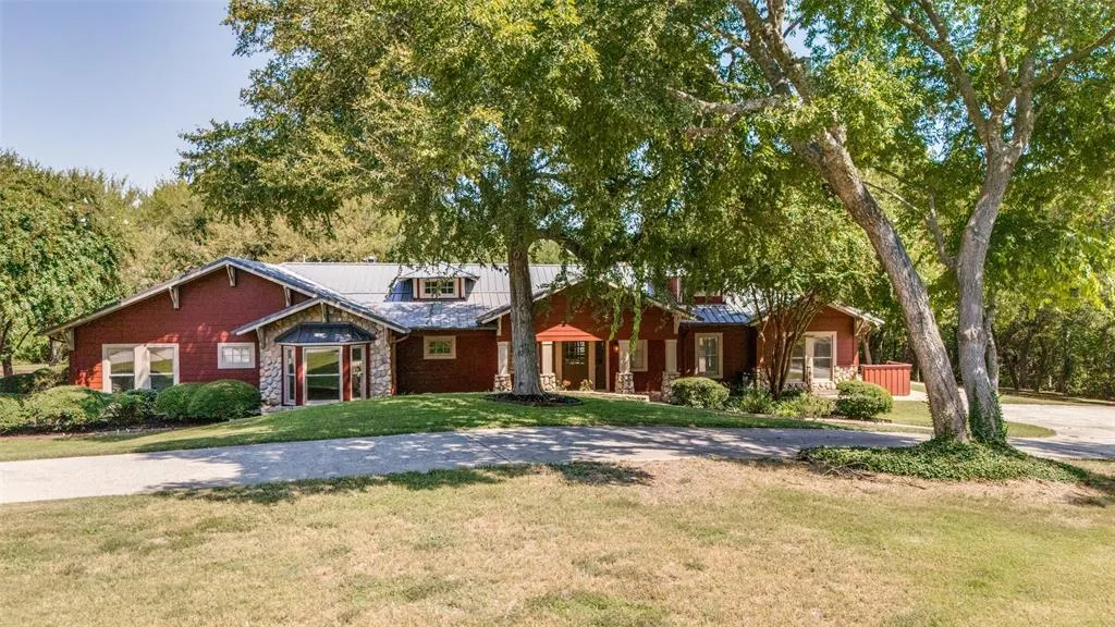 4806 Geren Trail