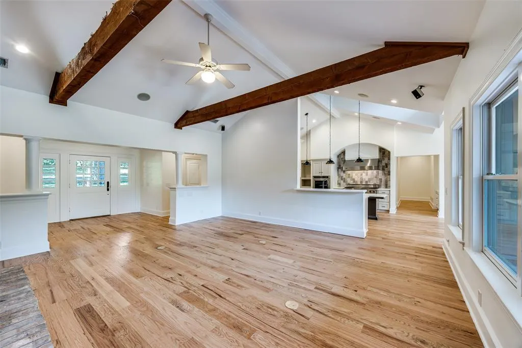 4806 Geren Trail