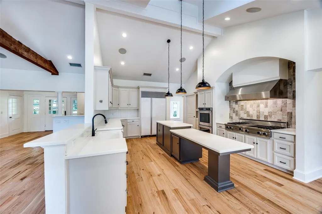 4806 Geren Trail